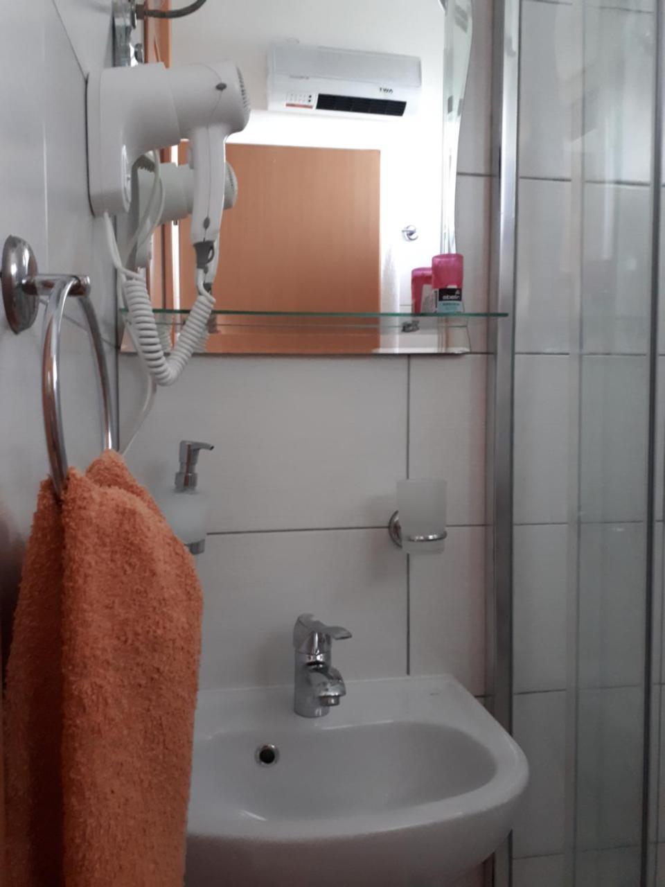 מלון מוסטר Pansion Ponte מראה חיצוני תמונה